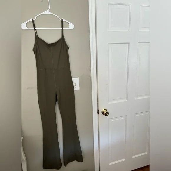 Active wear jumpsuit - Picture 1 of 3